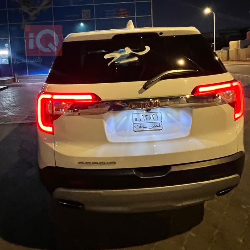 GMC Acadia
